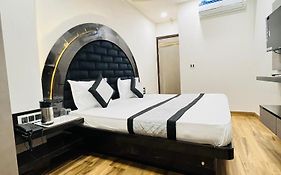 Hotel Red Stone Inn Walkable From New Delhi Railway Station